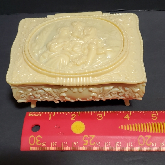 Vintage jewelry box - Picture 2 of 8